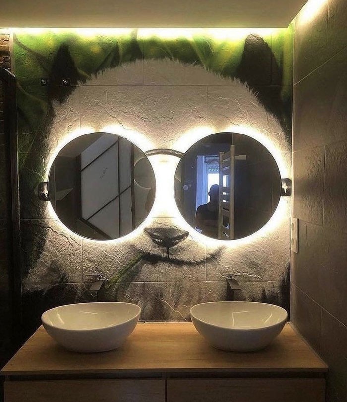 Panda w łazience