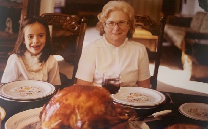 #7 Moja mama miała nianię, która wyglądała jak pani Doubtfire, około 1981 roku.
