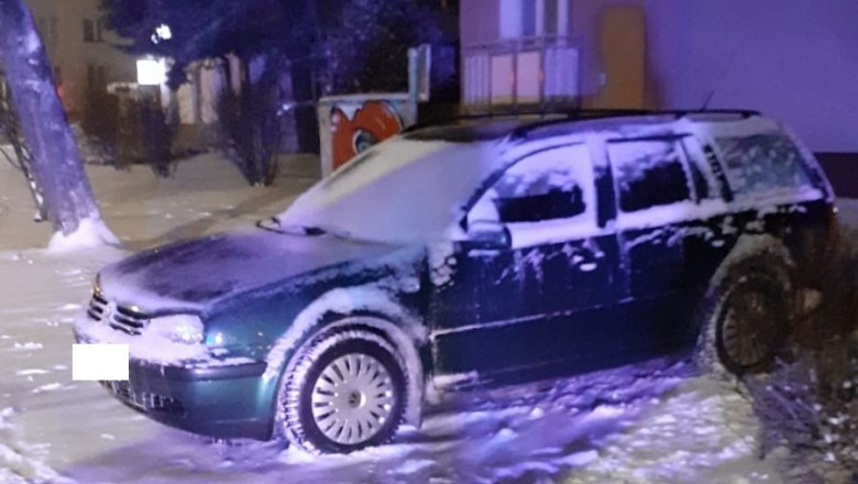 Był tak naćpany, że Golfem jechał po chodniku. Świadek widząc jego jazdę wezwał policję