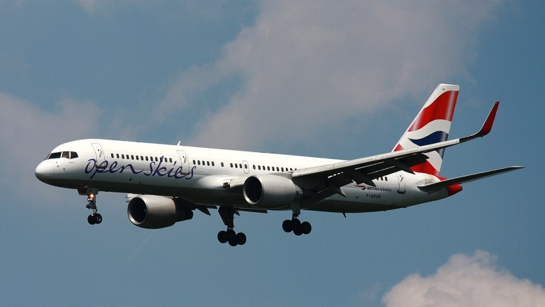 Załoga British Airways zjadła żelki z THC, które dostali od jednego z pasażerów. Troje stewardów trafiło do szpitala w Los Angeles