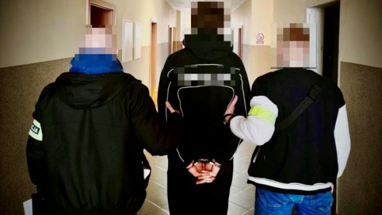 13-latka rozprowadzała narkotyki wśród rówieśników. Policja zatrzymała 18-letniego dostawcę