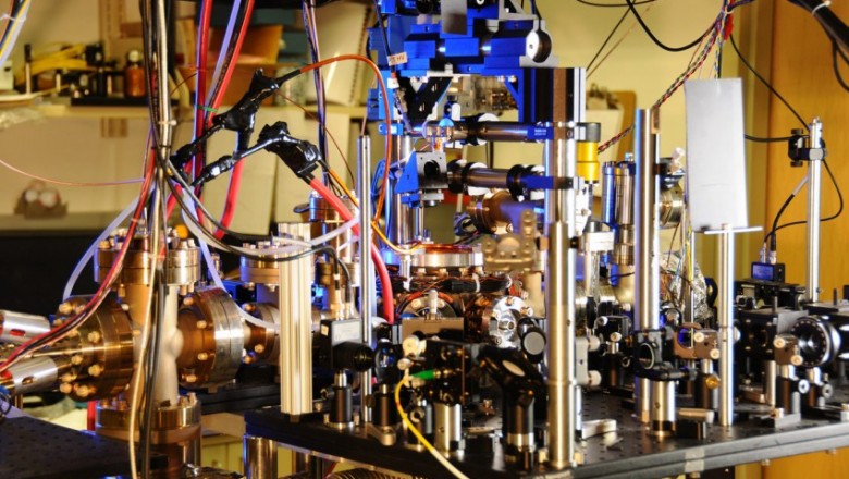 Kiedyś wystarczał zegarek. Dziś, żeby zmierzyć sekundę, potrzebujesz atomu cezu, zegara atomowego i prawie doktoratu z fizyki.