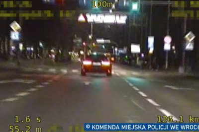 Kierowcę audi trochę poniosło. Pędził przez Wrocław 125 km/h, a za nim grupa SPEED