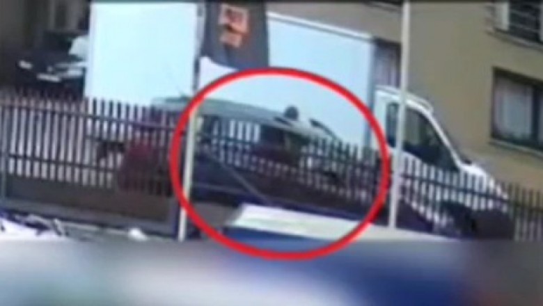 Pijacka fantazja 34-latka. Podczas pieszej wędrówki ukradł portfel i auto, a jazdę zakończył w rowie