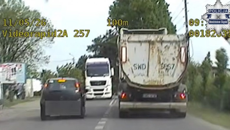 Pościg ulicami Wodzisławia i Radlina. Ucieczkę przed policją zakończył zderzeniem z ciężarówką
