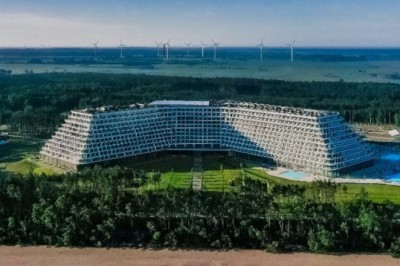 Gołębiewski w Pobierowie już przyjmuje rezerwacje. Ceny co niektórych zwaliły z nóg
