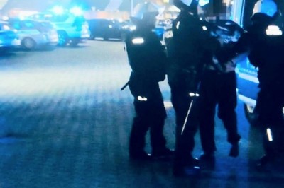 Kibole chcieli wtargnąć na S3 na porachunki z kibicami żużla. Policja zatrzymała ich przy ekspresówce