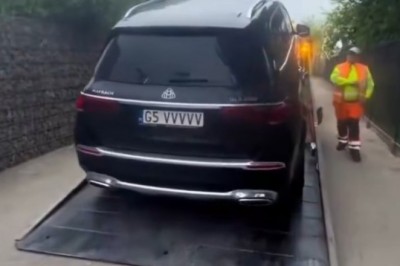 Maybach 20sty raz jedzie na lawecie do serwisu - poprzednio stał tam 4 miesiące. Właściciel pokazał, jak to wygląda